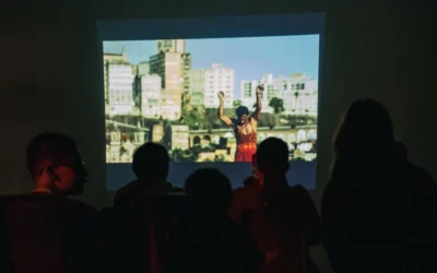 Microescena: un viaje creativo a través de la danza